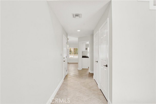 Building Photo - 5200 White Oak Ave