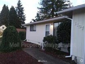 Building Photo - 1107 Thomas Ave