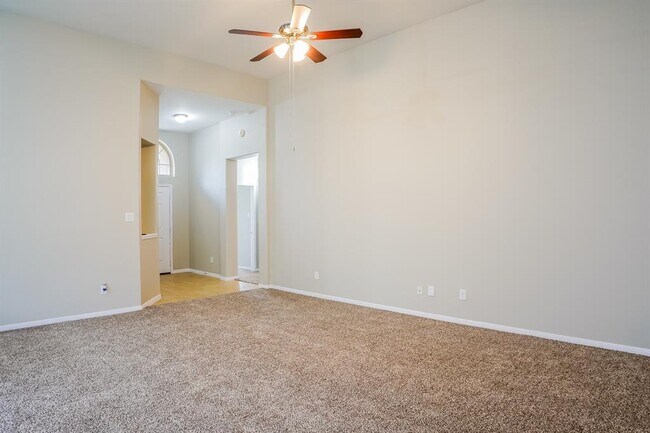 Foto del edificio - 6522 Claire Brook Dr
