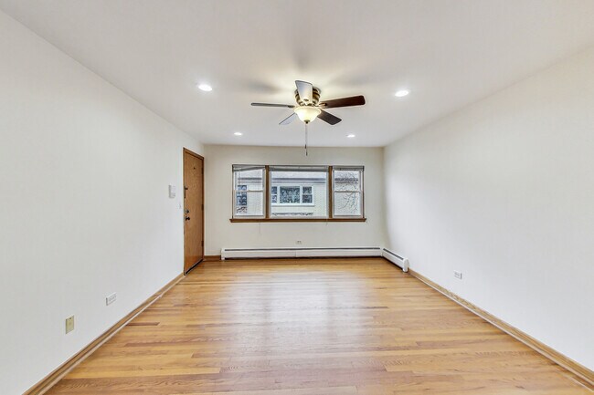Foto del edificio - 4933 N Lester Ave