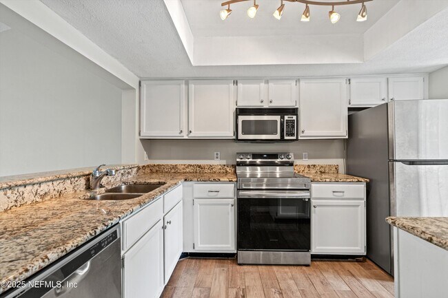 Foto del edificio - 257 Cranes Lake Dr