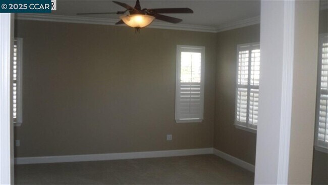 Building Photo - 626 Karina Ct