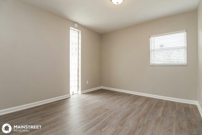 Foto del edificio - 910 Leisure Ave, Tampa, FL 33613