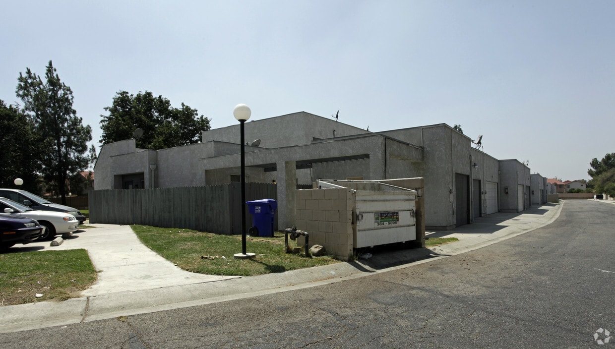 Building Photo - 1520 Coulston St