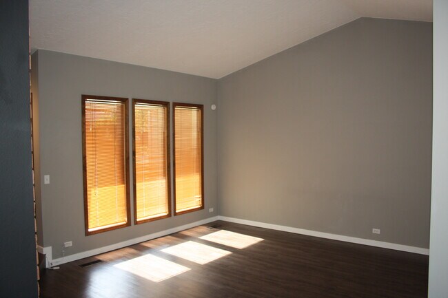 sala de estar - 3993 S Law Ave