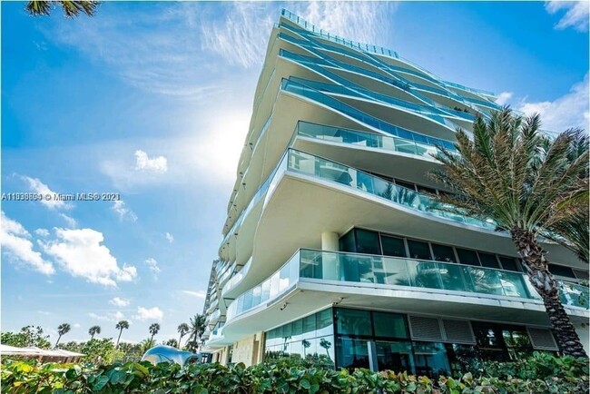 Building Photo - 9349 Collins Ave