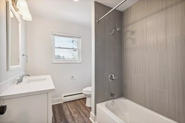 Foto del edificio - 1024 S Brown St