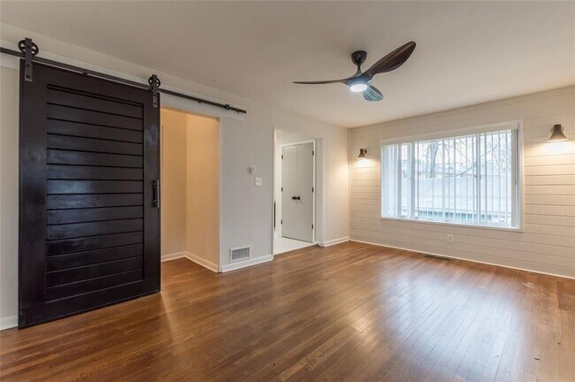 Foto del edificio - 3366 Colville Ave