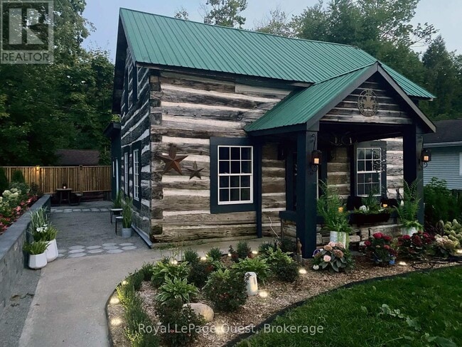 Building Photo - 347 Balm Beach Rd