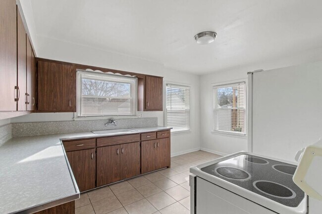 Foto del edificio - 3034 N 80th St