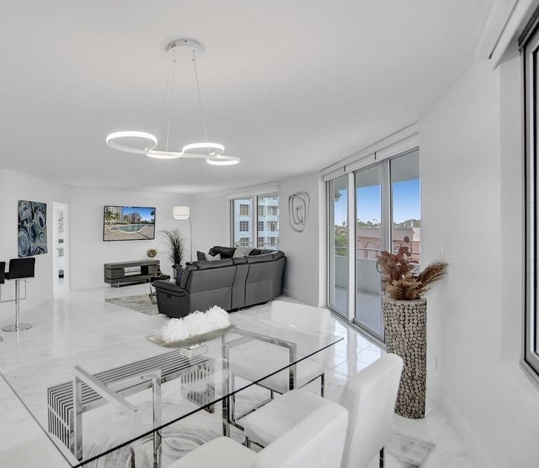 Foto principal - 5161 Collins Ave