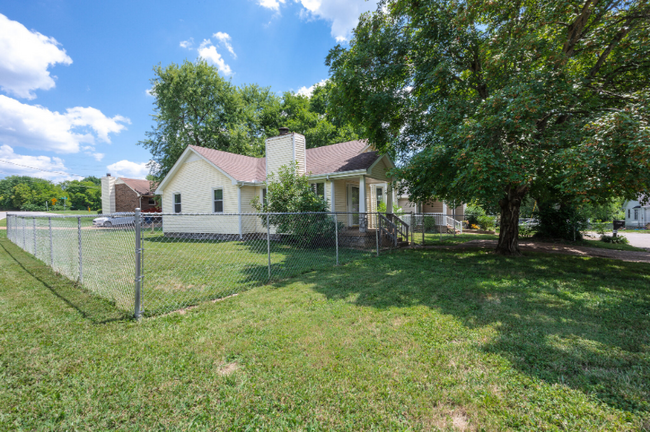 Building Photo - 726 Heritage Square Dr
