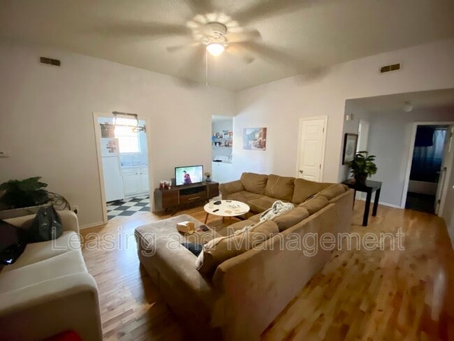 Photo - 146 Line St Apartment