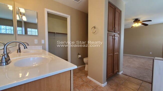 Building Photo - 2151 W Allens Peak Dr