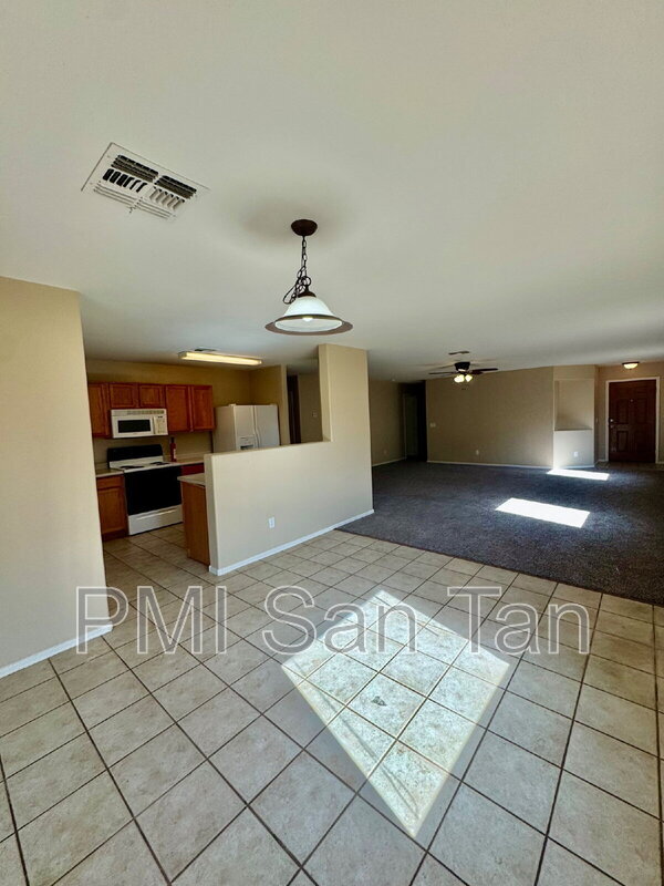 Foto del edificio - 1933 E Cowboy Cove Trail