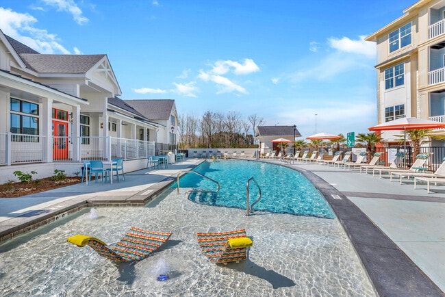 Alta Croft apartments — community photo - Alta Croft