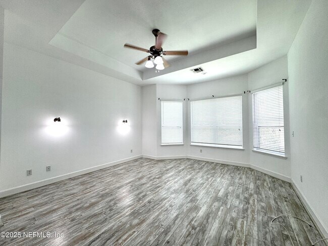 Building Photo - 559 Majestic Eagle Dr
