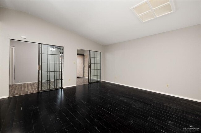 Foto del edificio - 17 Ashley Dr