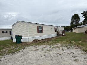 Building Photo - 603 Aster Bend
