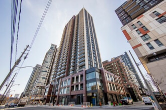 Building Photo - 130-130 River St
