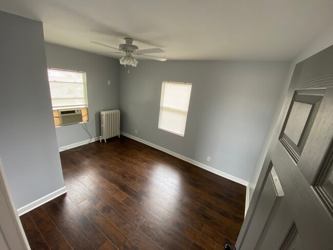 Habitación 2 - Entrada - 2454 S 17th St