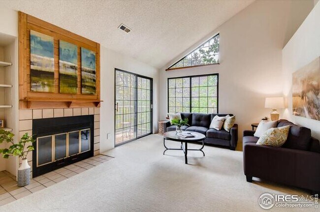 Building Photo - 4815 White Rock Cir