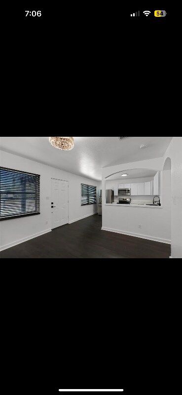 Foto del edificio - 1301 Ave L