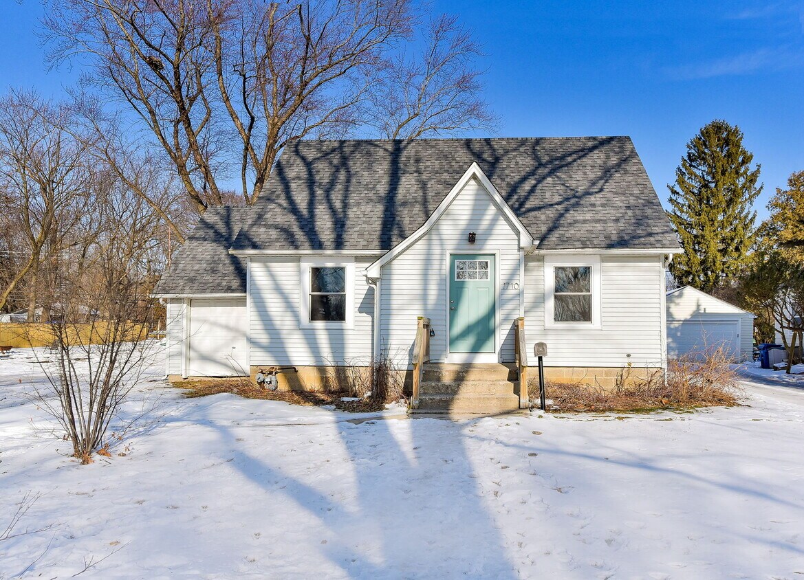 Foto principal - 1710 Burlington Ave
