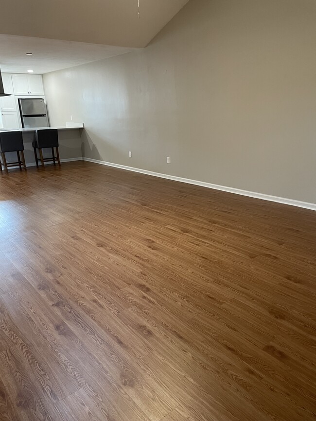 Open floor plan - 802 Elizabeth Dr