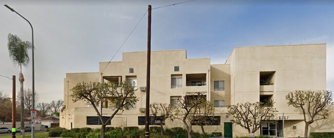 Building Photo - 6767 Hayvenhurst Ave