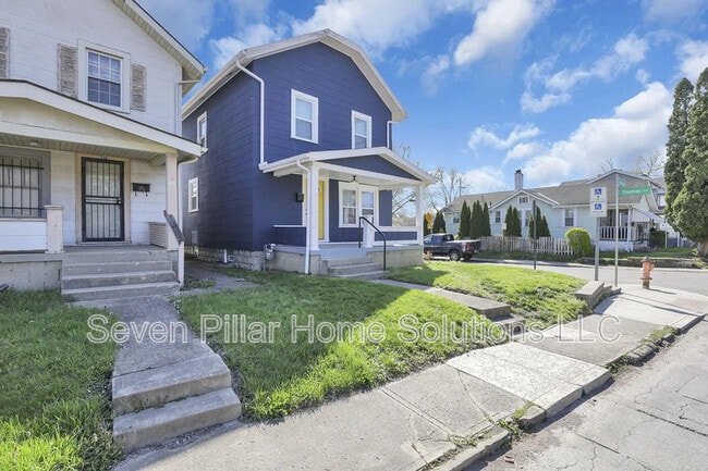 Building Photo - 522 Ryan Ave