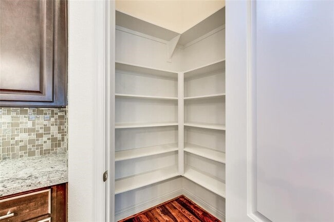 Building Photo - 6109 Stillman St