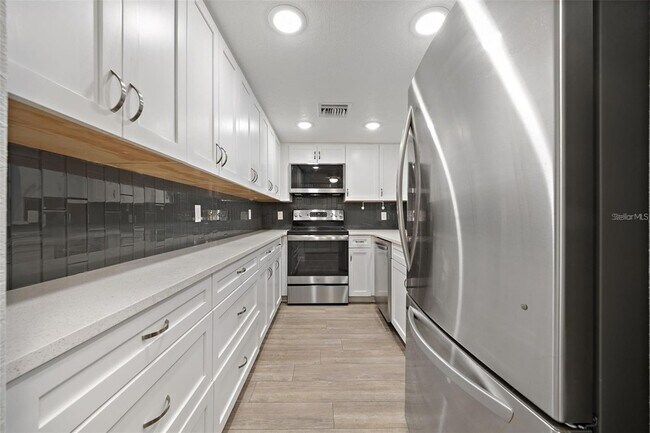 Foto del edificio - 4141 Bayshore Blvd