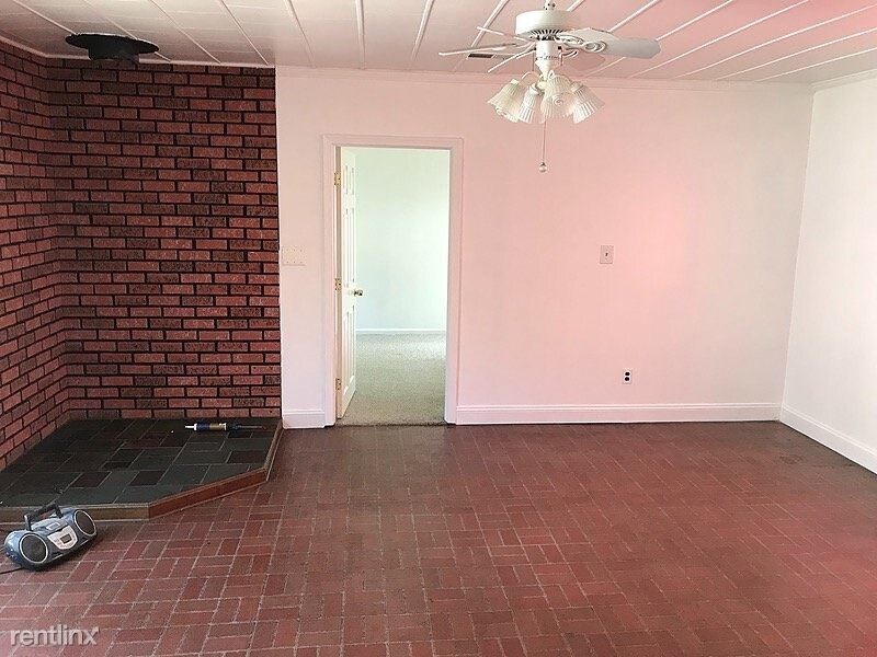 Primary Photo - 3 br, 1 bath House - 18619 Old Triangle Road