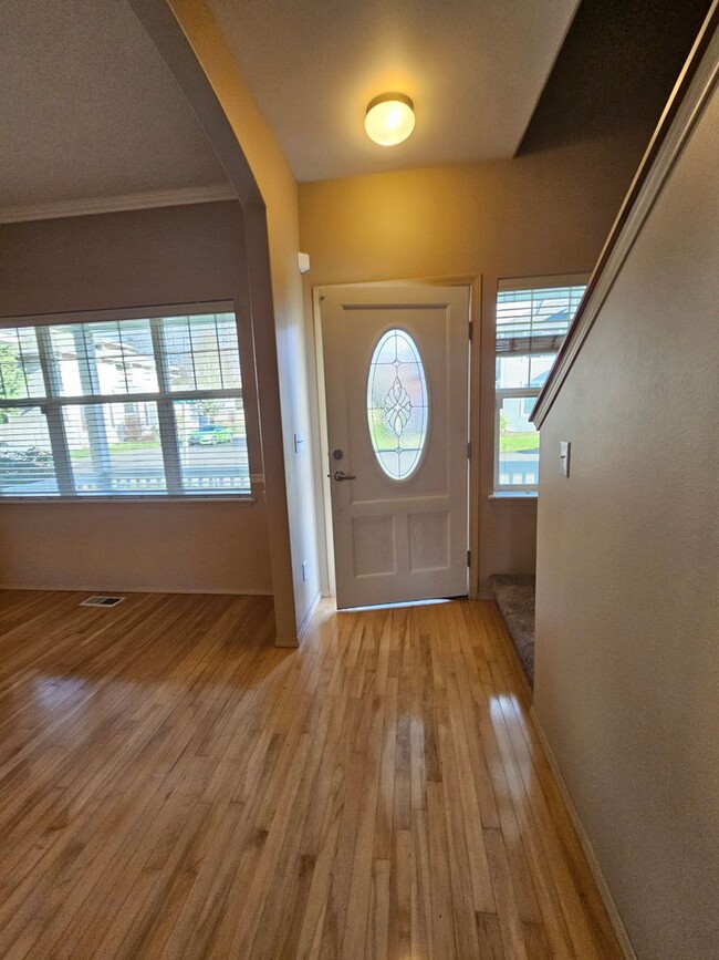 Foto del edificio - Beautiful 3 bed, 2.5 bath home in Fife