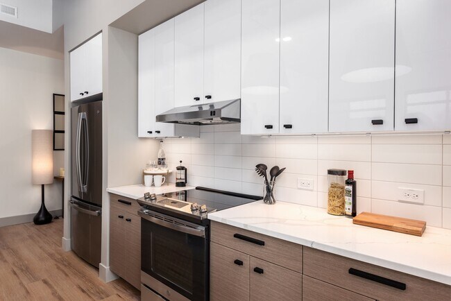 Foto del edificio - Bemiston Place Apartments