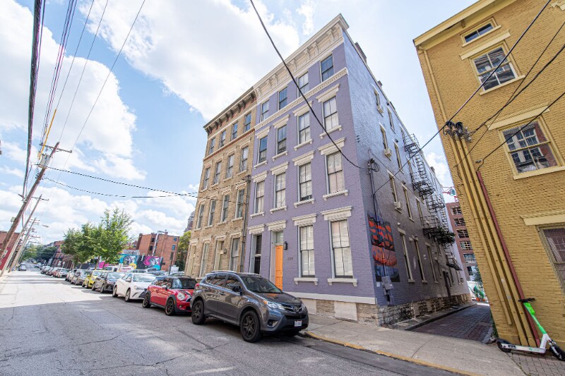 Primary Photo - 309 E 13th St