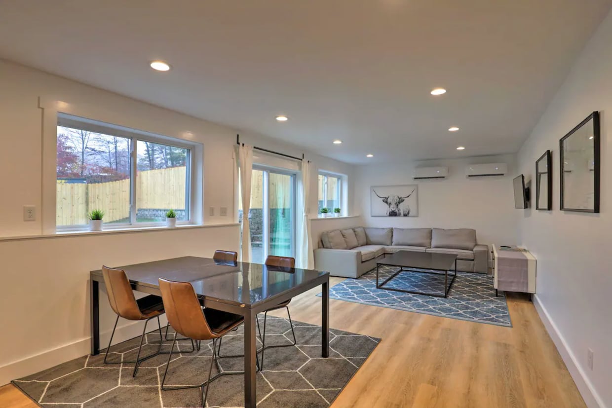 Primary Photo - Black Mountain Furnished Lower Level Apart...