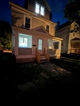 Building Photo - 231 Primrose Ave