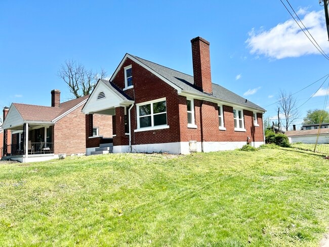 Photo - 1453 Olive St House