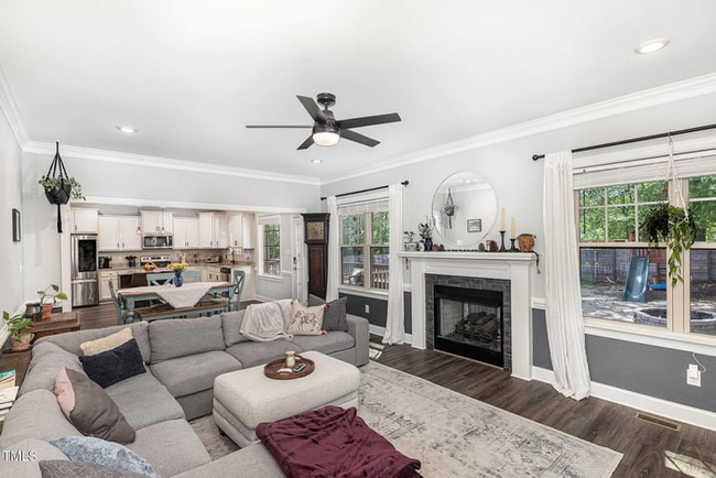 Building Photo - Build Equity While Leasing - Lease and Own...