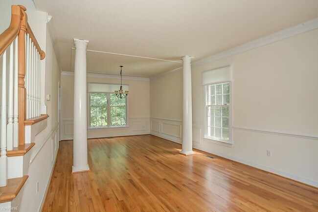 Building Photo - 4 br, 3.5 bath House - 2415 Walnut Ridge Lane