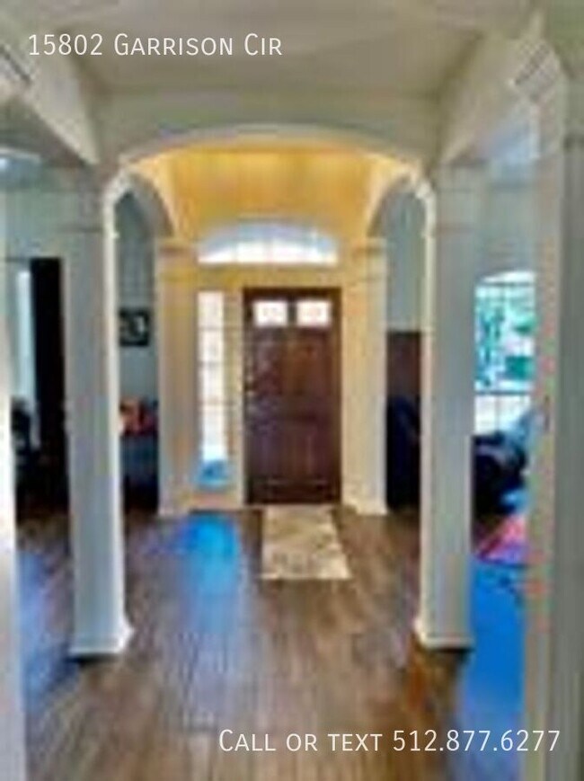 Foto del edificio - 15802 Garrison Cir