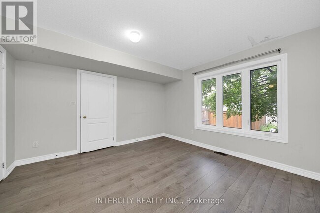 Building Photo - 14 Rabbit Run Way