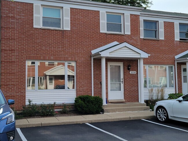 Foto del edificio - 2116 Rugen Rd