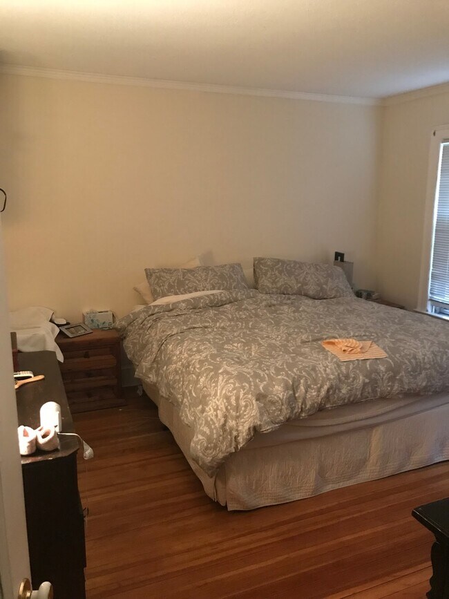 Foto del edificio - 883 Farmington Ave