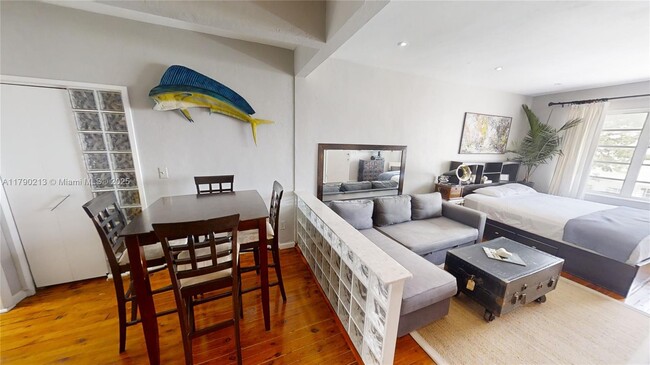 Foto del edificio - 730 12th St