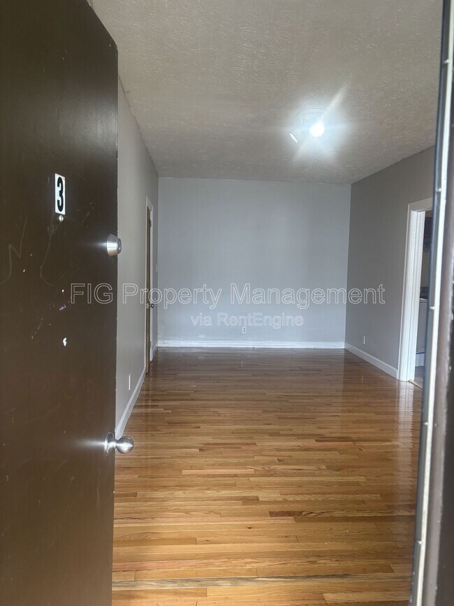 Foto del edificio - 425 W G St