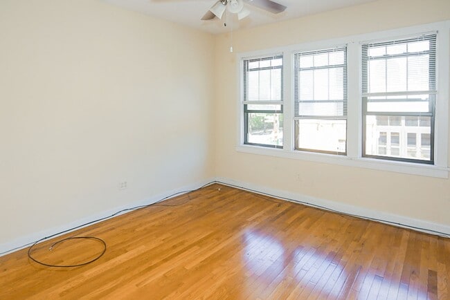 Photo - 2254 N Southport Ave Apartment