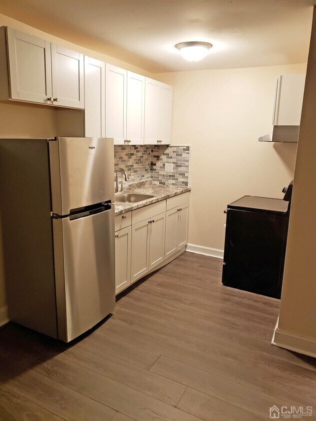 175 Buckelew Ave Unit 04, Jamesburg, NJ 08831 Apartment for Rent in